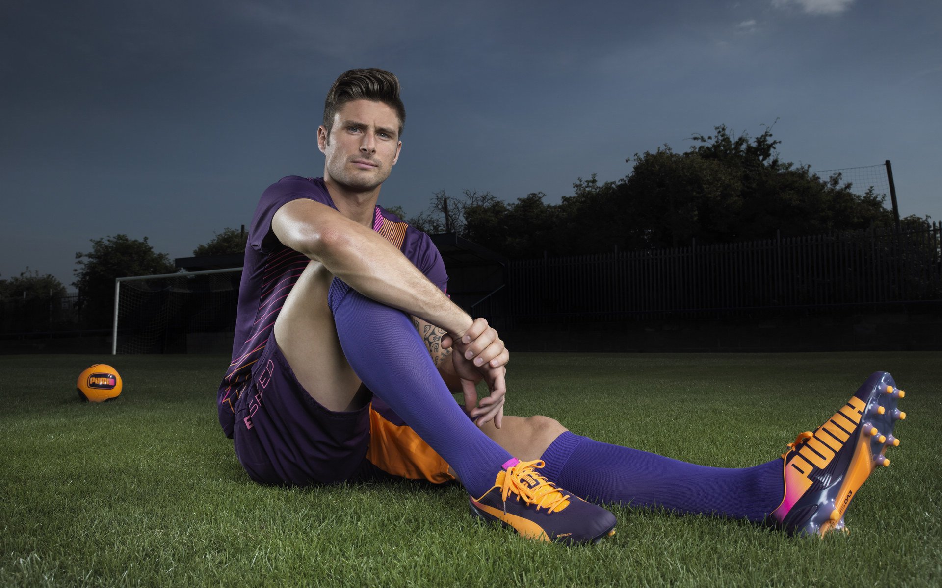 拜仁中锋新星炙手可热,未来潜力无限,拜仁中前场